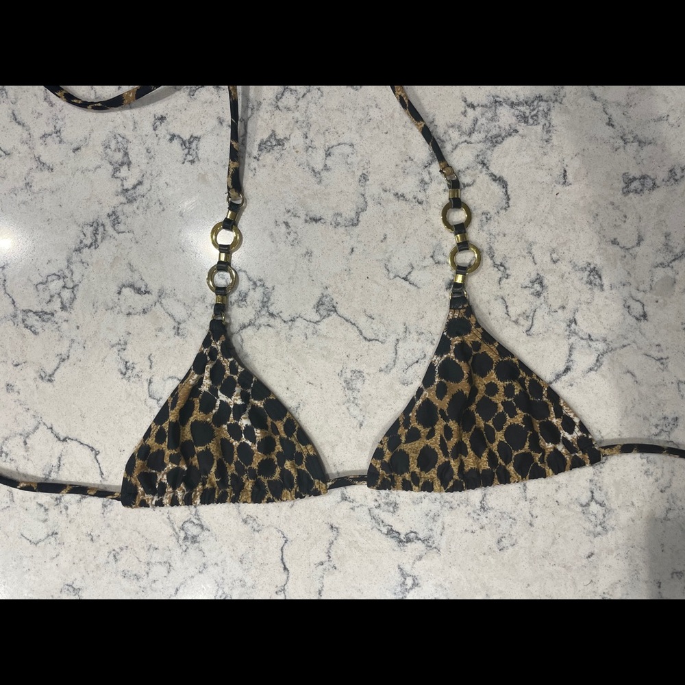 Vix leopard print top